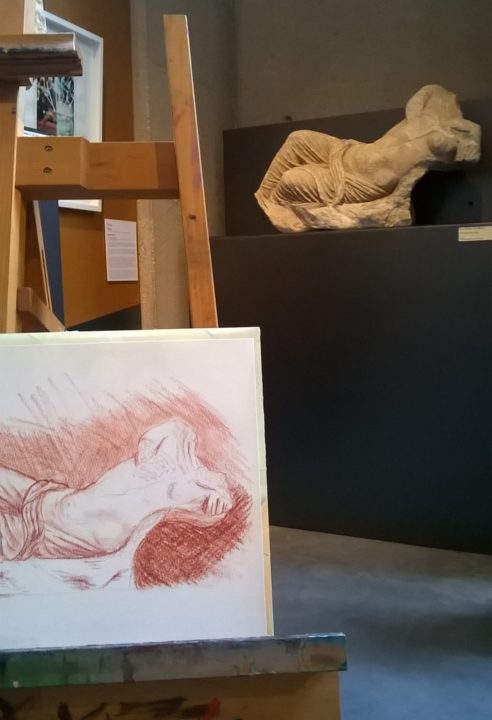 Cours de dessin au musée